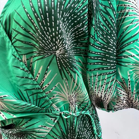 Cooper ST Kahlo Puff Sleeve Green Tropical Wrap Top Size 4 NEW - Picture 2 of 6